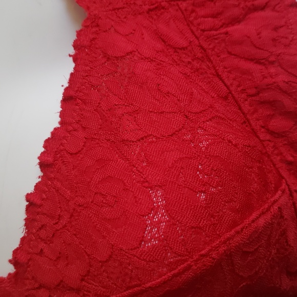 Wishlist Red Lace Racerback Bralette Crop Top Women's Size M. - Picture 8 of 13